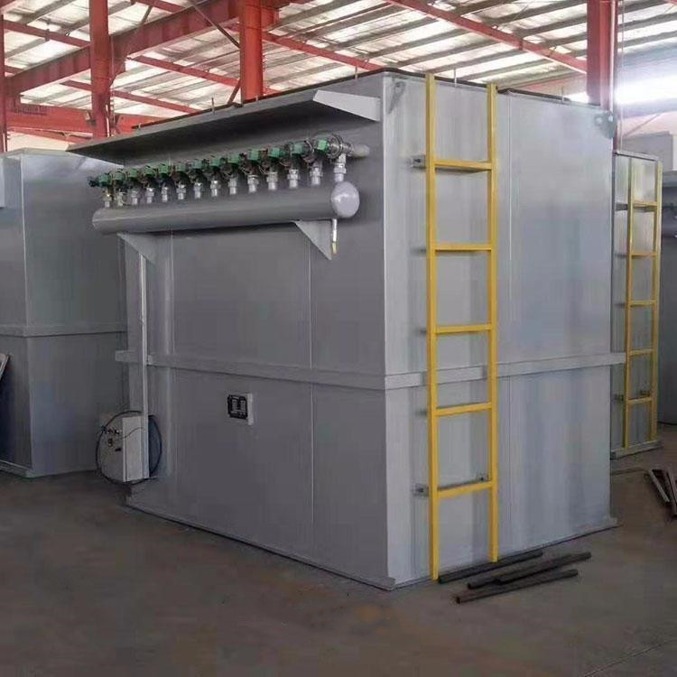 鑄造廠用布袋除塵器采用電子脈沖噴吹技術(shù)，清灰效果好